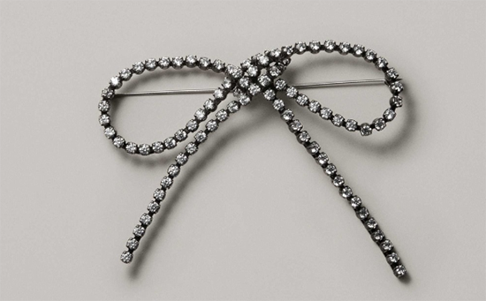 复刻经典 Balenciaga 上市第52季高定系列珠宝-第4张图片-翡翠网