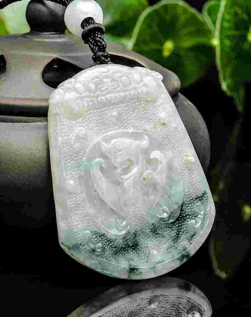 翡翠凤牌价格翡翠凤凰牌的寓意-第2张图片-翡翠网 翡翠凤牌价格翡翠凤凰牌的寓意-第2张图片-翡翠网