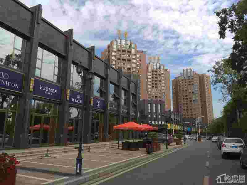 翡翠郡主,翡翠郡-第2张图片-翡翠网 翡翠郡主,翡翠郡-第2张图片-翡翠网