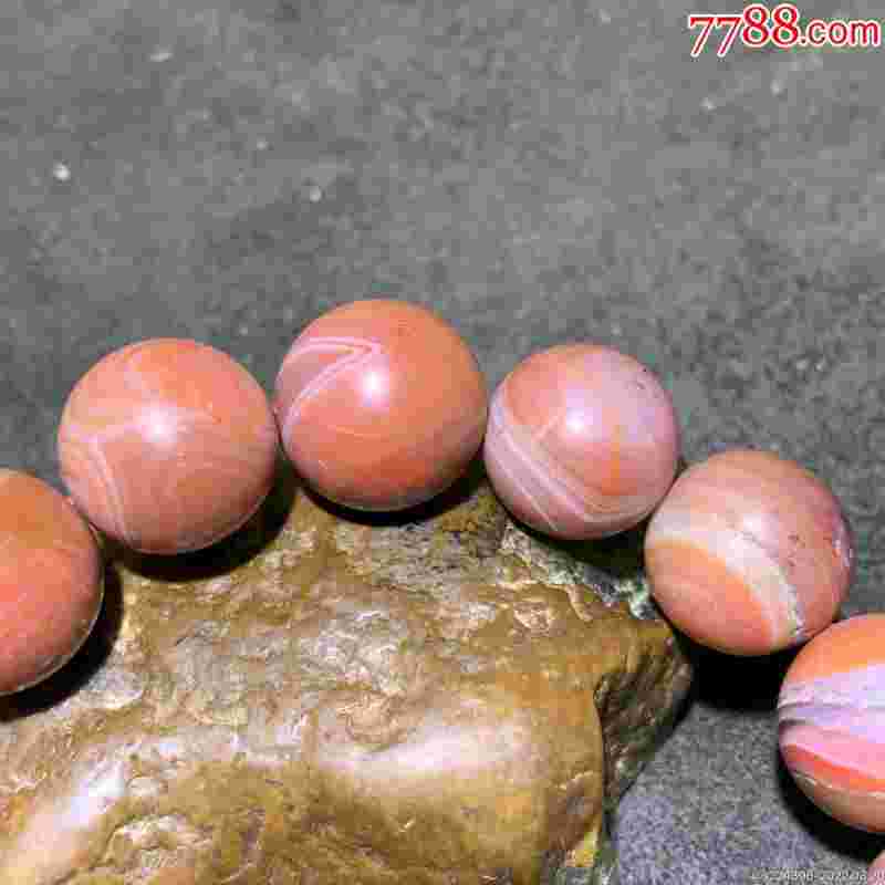 南红是翡翠还是玛瑙,南红属于翡翠还是玛瑙-第2张图片-翡翠网 南红是翡翠还是玛瑙,南红属于翡翠还是玛瑙-第2张图片-翡翠网