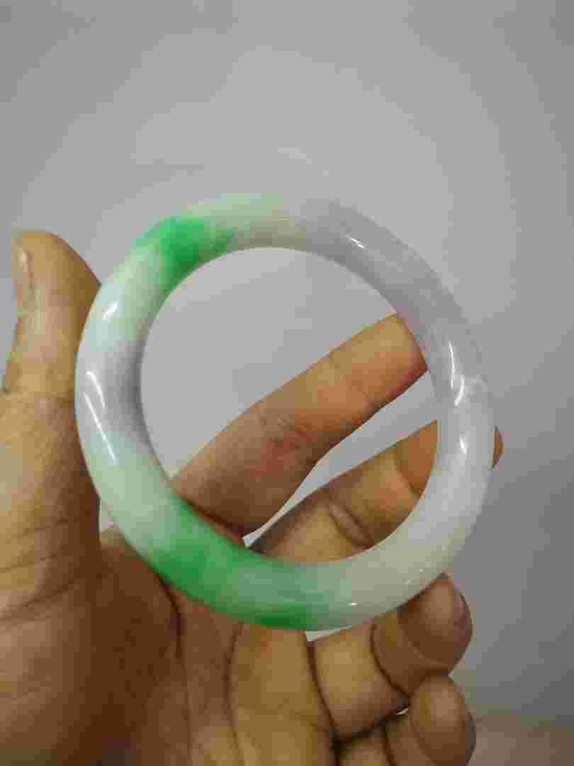 云南翡翠在哪里买好,云南翡翠-第2张图片-翡翠网 云南翡翠在哪里买好,云南翡翠-第2张图片-翡翠网