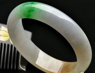 翡翠鉴别方法翡翠鉴别方法有哪些-第1张图片-翡翠网 翡翠鉴别方法翡翠鉴别方法有哪些-第1张图片-翡翠网