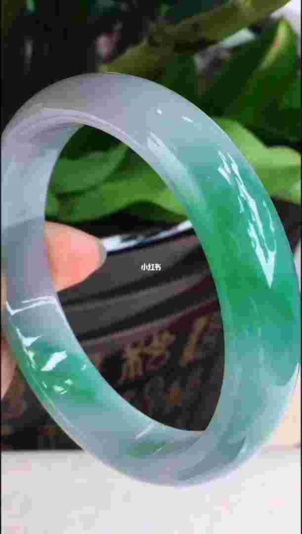 翡翠手镯种水对照图大全,翡翠手镯种水对照图-第2张图片-翡翠网 翡翠手镯种水对照图大全,翡翠手镯种水对照图-第2张图片-翡翠网