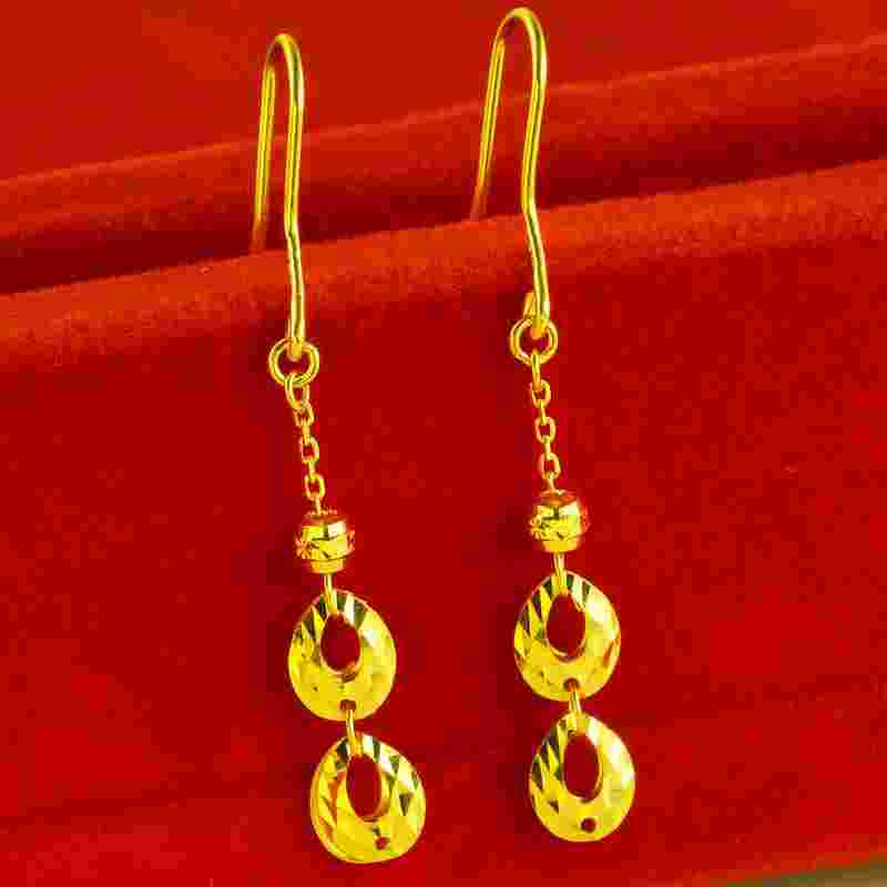 适合40岁女人金耳环适合40岁女人的黄金耳环-第1张图片-翡翠网 适合40岁女人金耳环适合40岁女人的黄金耳环-第1张图片-翡翠网