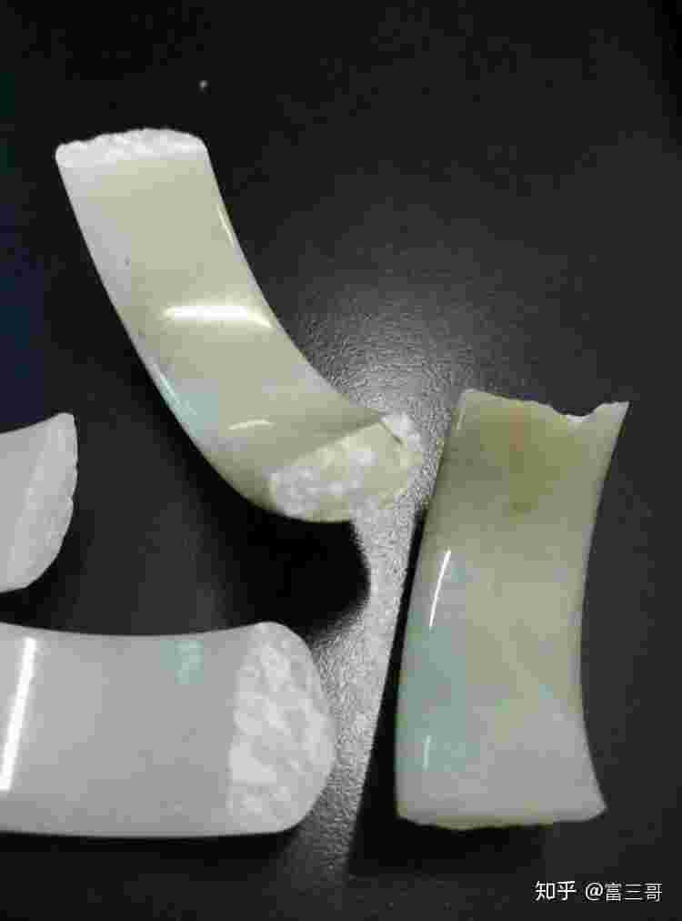 游客打碎翡翠手镯游客打碎翡翠手镯视频-第1张图片-翡翠网 游客打碎翡翠手镯游客打碎翡翠手镯视频-第1张图片-翡翠网