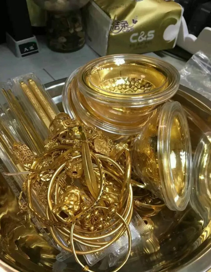 深圳哪里可以回收黄金深圳哪里回收黄金比较正规-第1张图片-翡翠网 深圳哪里可以回收黄金深圳哪里回收黄金比较正规-第1张图片-翡翠网