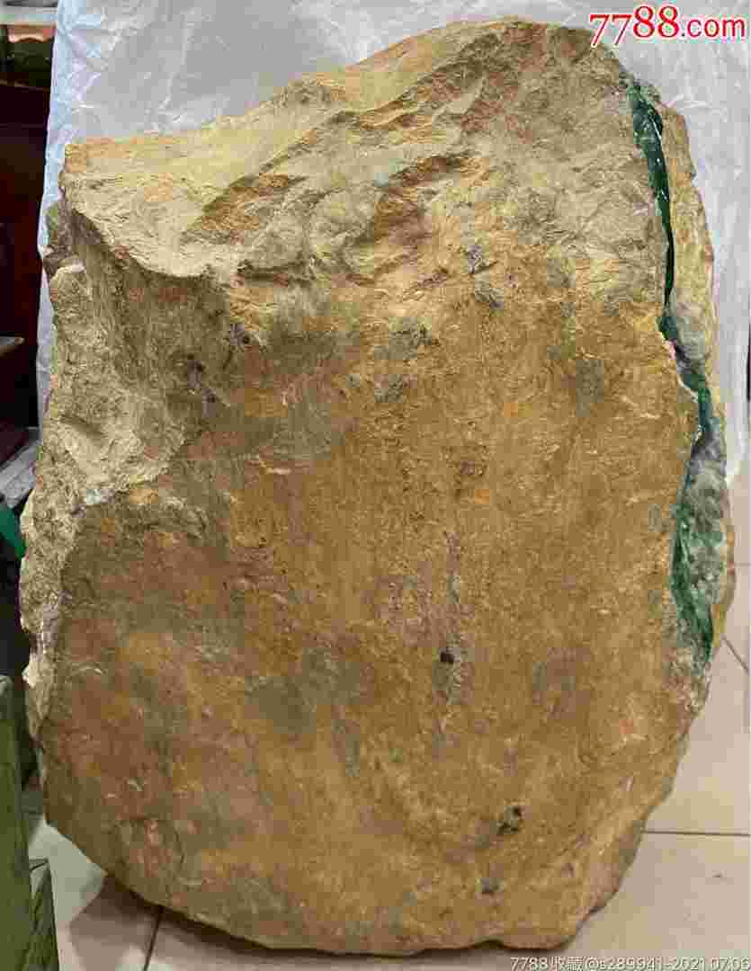 一块翡翠原石值多少钱?来这里教你如何挑选原%c,一块翡翠原石值多少钱-第1张图片-翡翠网