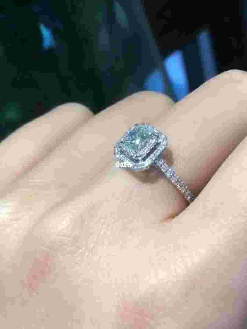 最新钻戒款式图片2021最新钻戒款式-第1张图片-翡翠网 最新钻戒款式图片2021最新钻戒款式-第1张图片-翡翠网