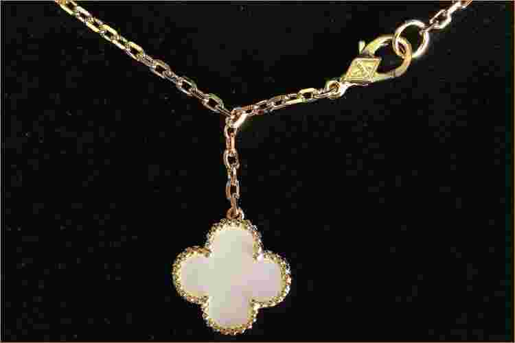 关于**dent珠宝是什么牌子的信息-第2张图片-翡翠网 关于**dent珠宝是什么牌子的信息-第2张图片-翡翠网