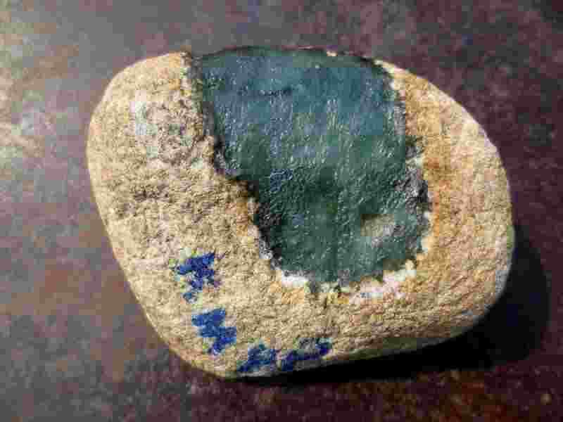 翡翠在哪里买一手货源,国内翡翠原石产地-第2张图片-翡翠网 翡翠在哪里买一手货源,国内翡翠原石产地-第2张图片-翡翠网