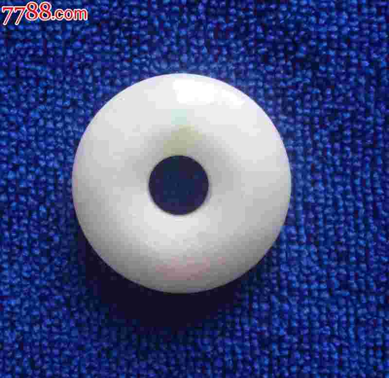 糯米种翡翠平安扣价格,平安扣糯种和糯冰种区别-第2张图片-翡翠网 糯米种翡翠平安扣价格,平安扣糯种和糯冰种区别-第2张图片-翡翠网