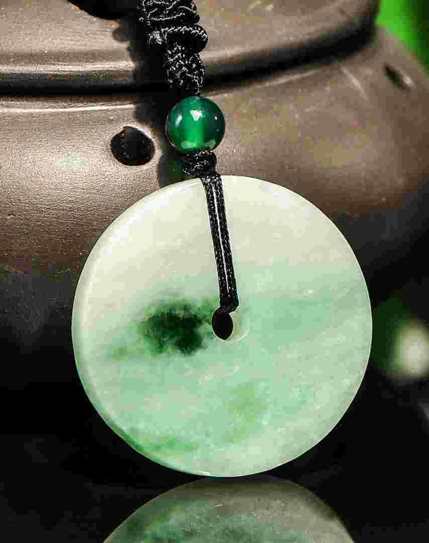 糯米种翡翠平安扣价格,平安扣糯种和糯冰种区别-第1张图片-翡翠网 糯米种翡翠平安扣价格,平安扣糯种和糯冰种区别-第1张图片-翡翠网