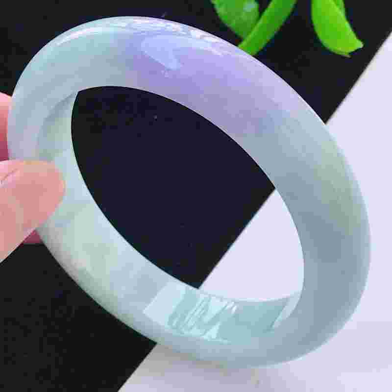 圈口65的翡翠手镯直播翡翠手镯56圈口和57圈口差多少-第1张图片-翡翠网 圈口65的翡翠手镯直播翡翠手镯56圈口和57圈口差多少-第1张图片-翡翠网