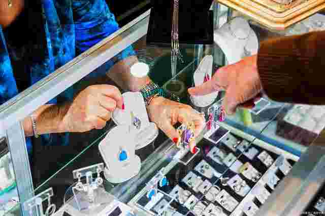 中国珠宝行业网是不是真的假的呀,中国珠宝行业网是不是真的-第1张图片-翡翠网 中国珠宝行业网是不是真的假的呀,中国珠宝行业网是不是真的-第1张图片-翡翠网