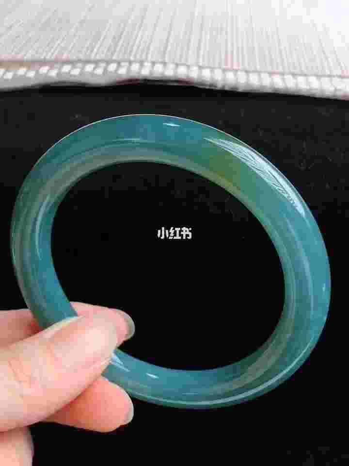 濮阳翡翠手镯收购,濮阳翡翠手镯收购电话号码-第1张图片-翡翠网 濮阳翡翠手镯收购,濮阳翡翠手镯收购电话号码-第1张图片-翡翠网