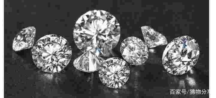 莫桑石和钻石有什么区别 值得买吗什么是莫桑石和钻石的区别-第2张图片-翡翠网 莫桑石和钻石有什么区别 值得买吗什么是莫桑石和钻石的区别-第2张图片-翡翠网