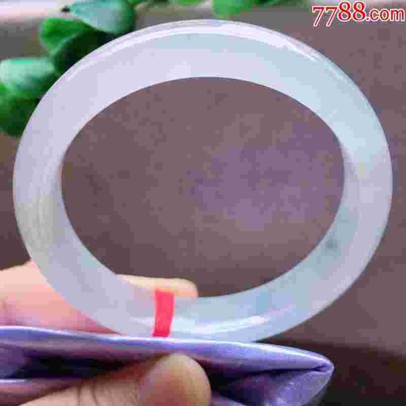 翡翠最不值钱的颜色翡翠玉镯批发价格-第1张图片-翡翠网