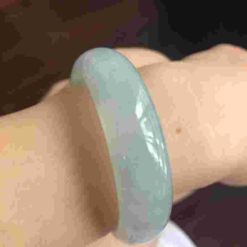 在线24时免费鉴定翡翠用水怎么鉴定翡翠-第1张图片-翡翠网 在线24时免费鉴定翡翠用水怎么鉴定翡翠-第1张图片-翡翠网