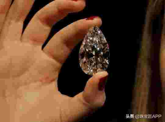 女人戴钻石好还是黄金好钻石为什么说是骗局-第2张图片-翡翠网 女人戴钻石好还是黄金好钻石为什么说是骗局-第2张图片-翡翠网