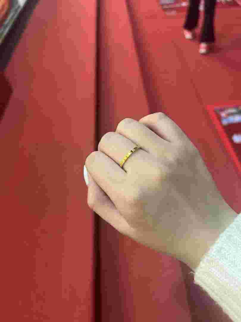 买什么样的黄金戒指最好什么样的黄金戒指款式好看-第2张图片-翡翠网 买什么样的黄金戒指最好什么样的黄金戒指款式好看-第2张图片-翡翠网