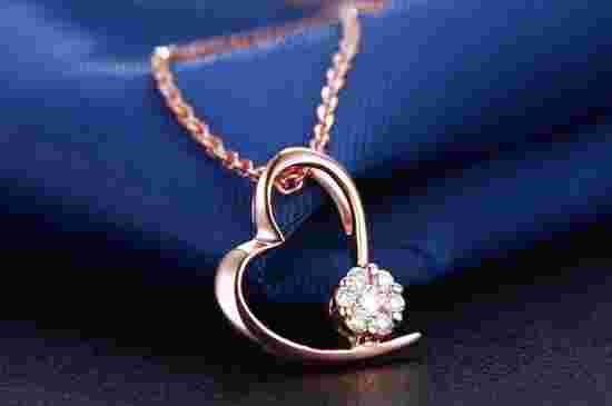 钻石的18种美好寓意,钻石的18种美好寓意和象征-第2张图片-翡翠网