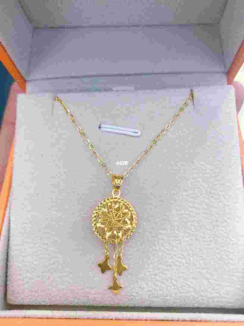 六福珠宝回收黄金首饰吗六福珠宝回收价格有手续费用吗-第1张图片-翡翠网