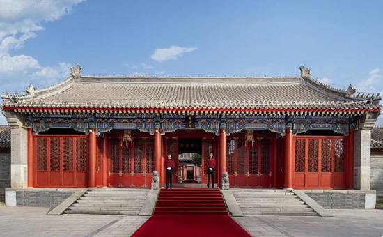 卡地亚全新 LE VOYAGE RECOMMENCÉ 高级珠宝展在北京启幕-第1张图片-翡翠网