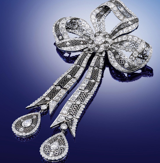 Bonhams 纽约举行“Barbara Walters:American Icon”拍卖会-第2张图片-翡翠网 Bonhams 纽约举行“Barbara Walters:American Icon”拍卖会-第2张图片-翡翠网