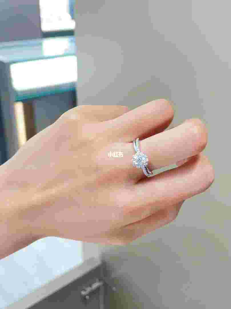 周大福钻戒多少钱,周大福钻戒多少钱一枚-第2张图片-翡翠网 周大福钻戒多少钱,周大福钻戒多少钱一枚-第2张图片-翡翠网