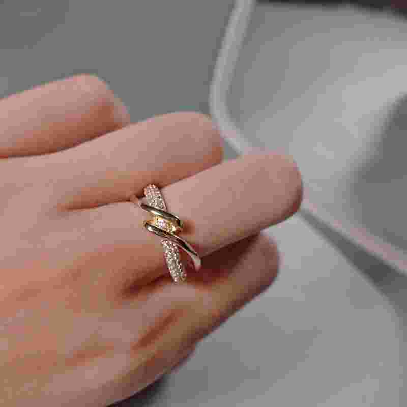 2022年新款金戒指图片,2021年新款黄金戒指图片-第1张图片-翡翠网 2022年新款金戒指图片,2021年新款黄金戒指图片-第1张图片-翡翠网