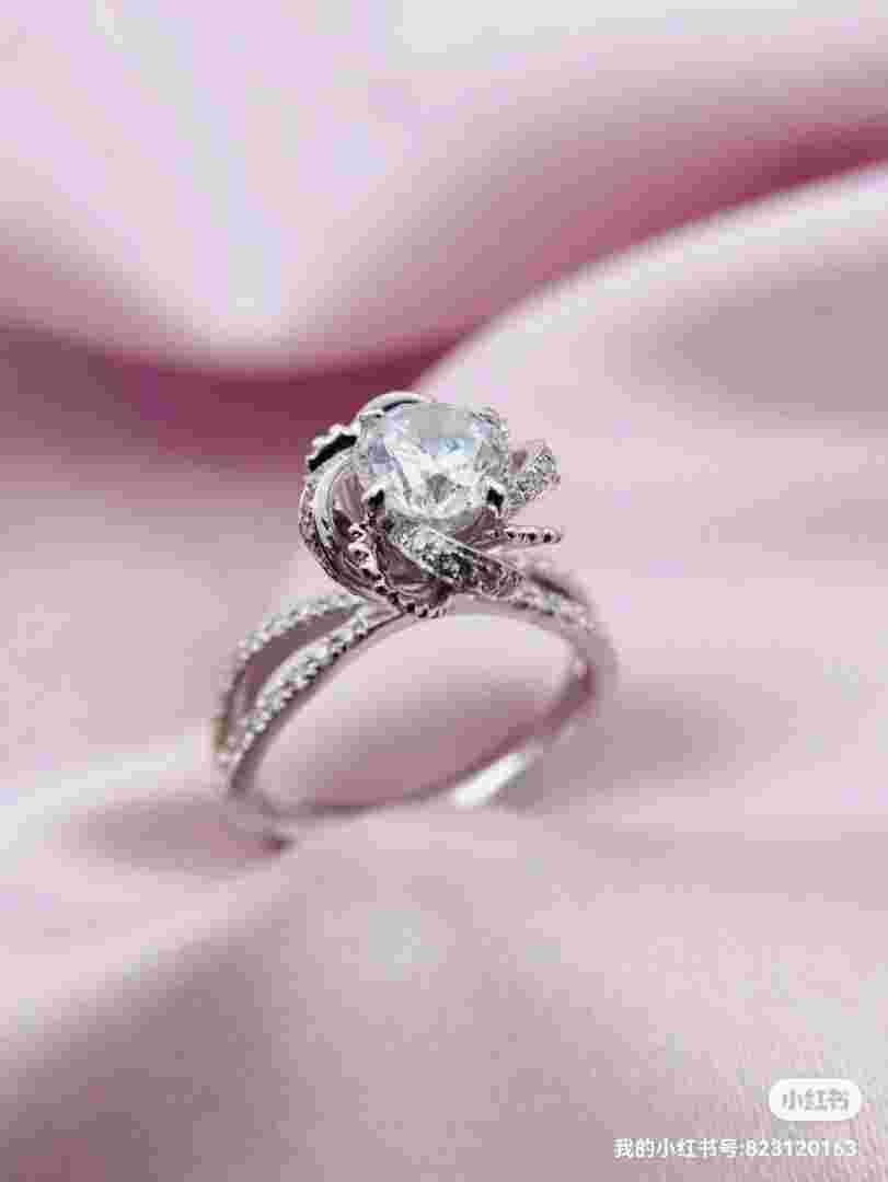 钻戒,钻戒回收价格查询今日2023-第2张图片-翡翠网 钻戒,钻戒回收价格查询今日2023-第2张图片-翡翠网