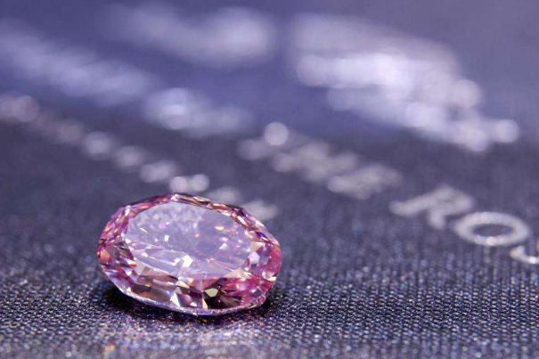 世界最大的粉钻石世界最大的粉钻在哪个国家-第1张图片-翡翠网