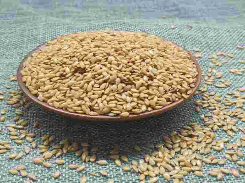 黄金亚麻籽的功效与作用副作用,黄金亚麻籽-第1张图片-翡翠网