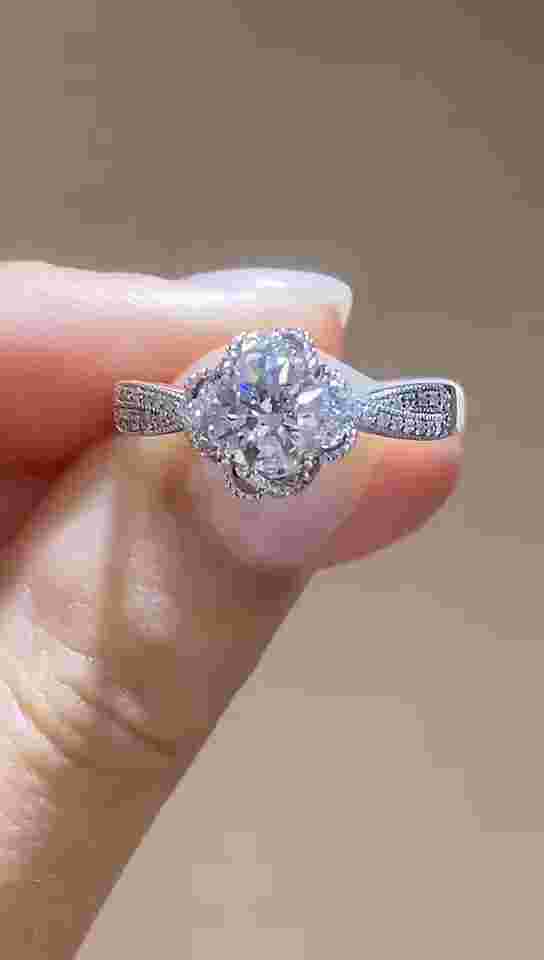 深圳水贝市场的钻戒价,深圳水贝一克拉钻戒多少钱-第1张图片-翡翠网