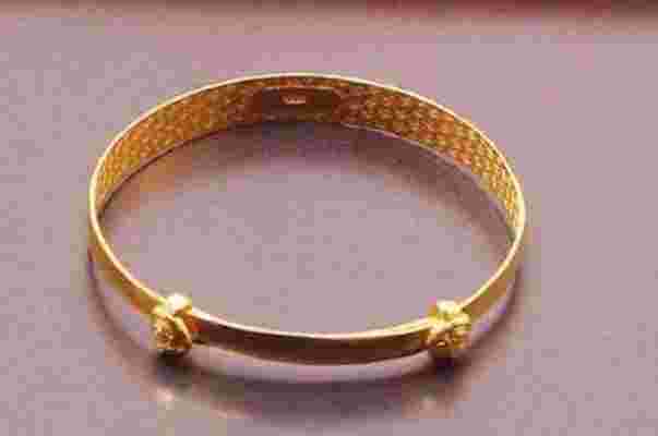 女人戴金手镯三大忌女人戴金手镯三大忌是什么-第1张图片-翡翠网