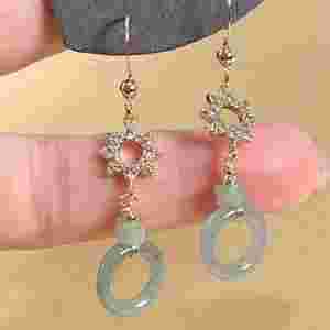 真的翡翠耳环大约多少钱一克,真的翡翠耳环大约多少钱-第1张图片-翡翠网 真的翡翠耳环大约多少钱一克,真的翡翠耳环大约多少钱-第1张图片-翡翠网