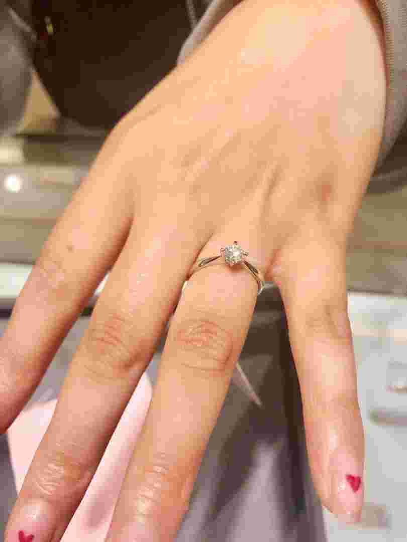 钻石30分有多大钻石30分有多大图片-第1张图片-翡翠网 钻石30分有多大钻石30分有多大图片-第1张图片-翡翠网