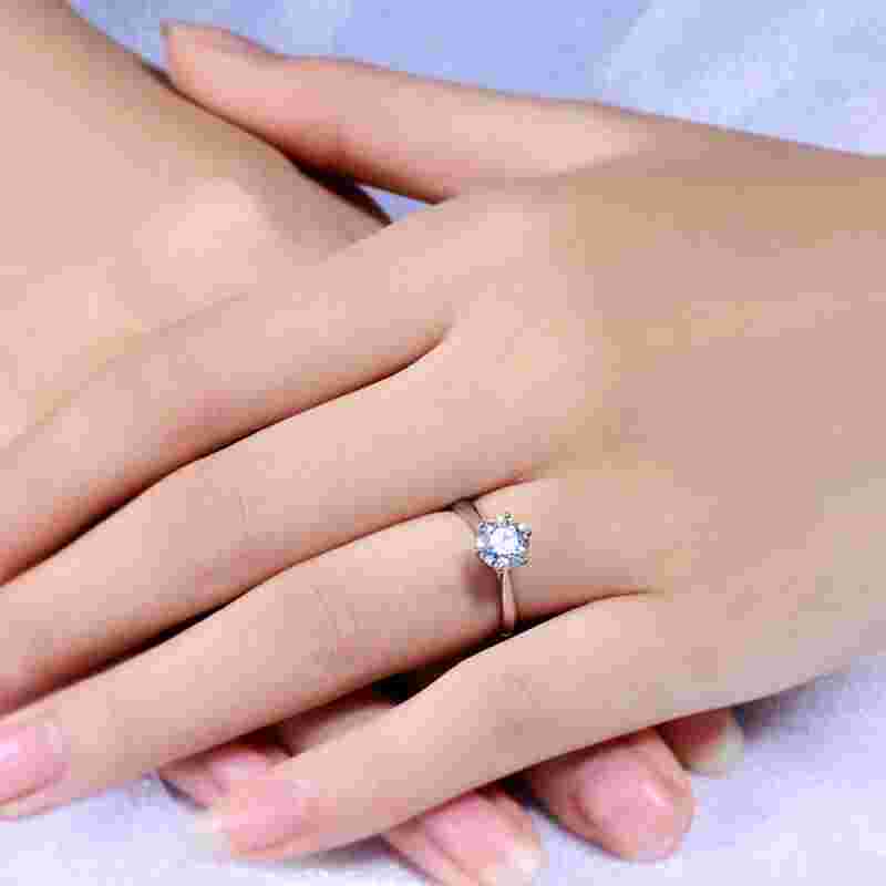 求婚戒指怎么选求婚戒指怎么选择-第2张图片-翡翠网 求婚戒指怎么选求婚戒指怎么选择-第2张图片-翡翠网