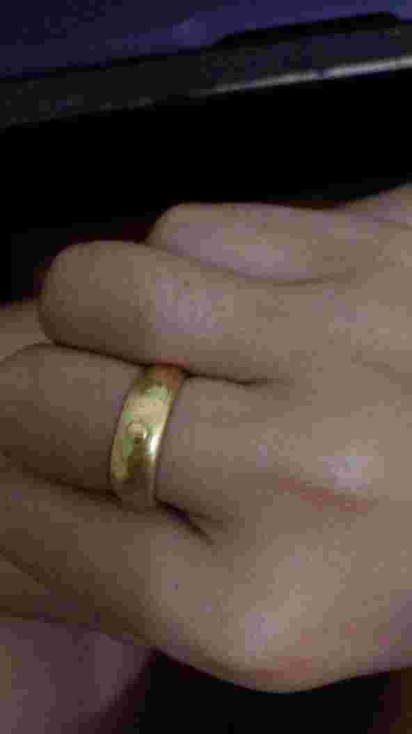 金戒指丢了怎么找妙招金戒指丢了怎么找妙招图解-第2张图片-翡翠网 金戒指丢了怎么找妙招金戒指丢了怎么找妙招图解-第2张图片-翡翠网