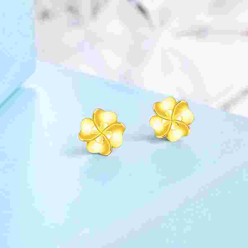 四叶草耳钉金色好看还是银色好看四叶草金耳环-第2张图片-翡翠网