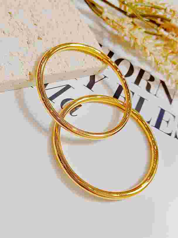 黄金手镯图片2022新款价格,黄金手镯图片2022新款-第1张图片-翡翠网 黄金手镯图片2022新款价格,黄金手镯图片2022新款-第1张图片-翡翠网