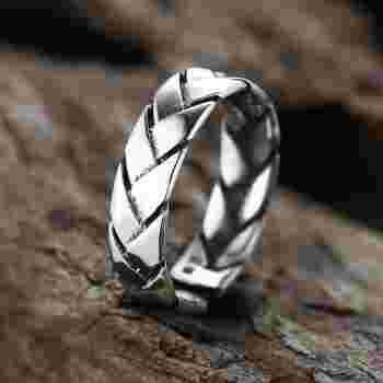 男士银戒指图片男士银戒指图片欣赏-第1张图片-翡翠网