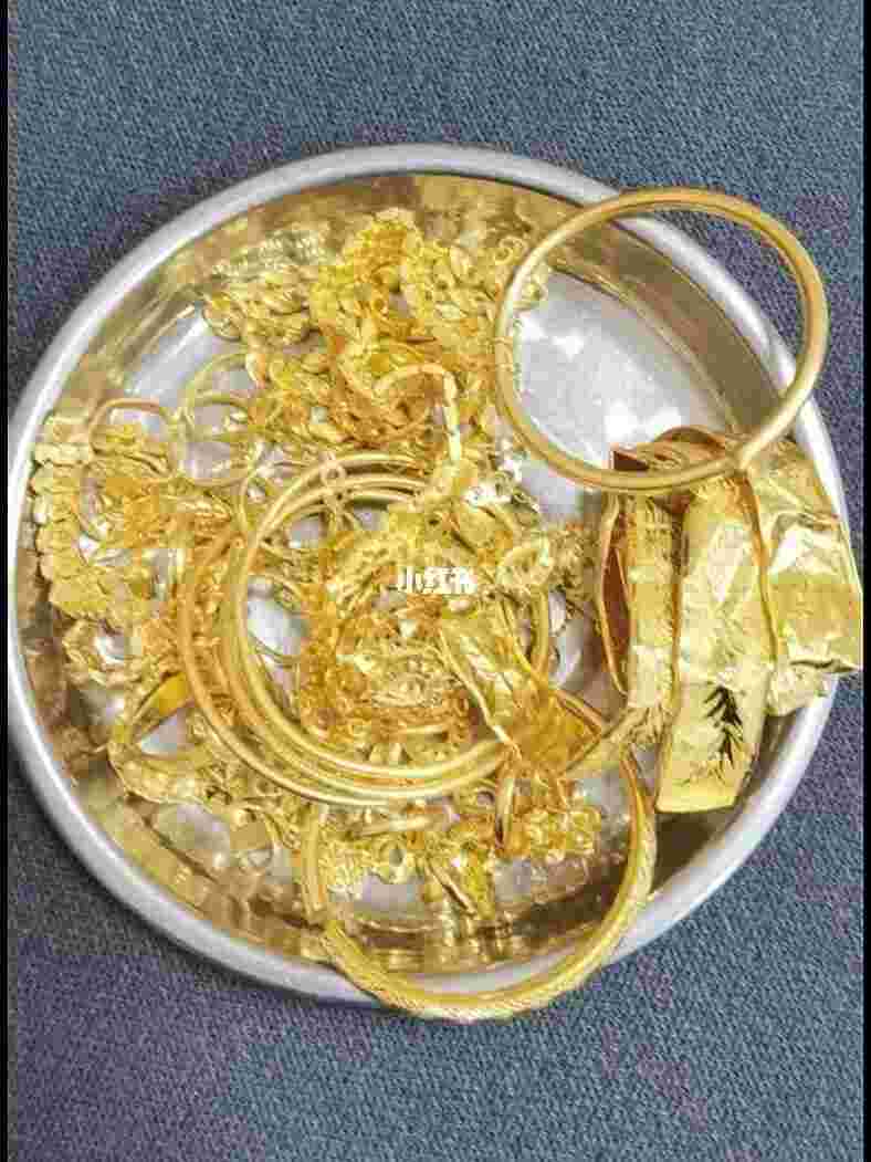 黄金回收多少钱一克?今天黄金回收多少钱一克-第1张图片-翡翠网 黄金回收多少钱一克?今天黄金回收多少钱一克-第1张图片-翡翠网