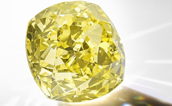 133.03ct艳彩黄钻在Sotheby’s 纽约瑰丽珠宝拍卖以550.77万美元成交-第1张图片-翡翠网