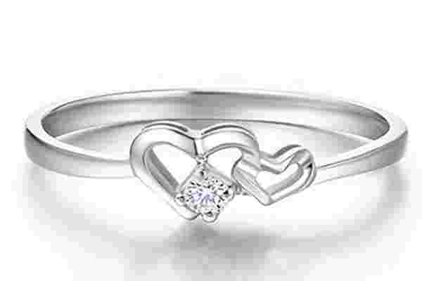 白金戒指多少钱一克2022款白金戒指一般多少钱一克-第1张图片-翡翠网 白金戒指多少钱一克2022款白金戒指一般多少钱一克-第1张图片-翡翠网