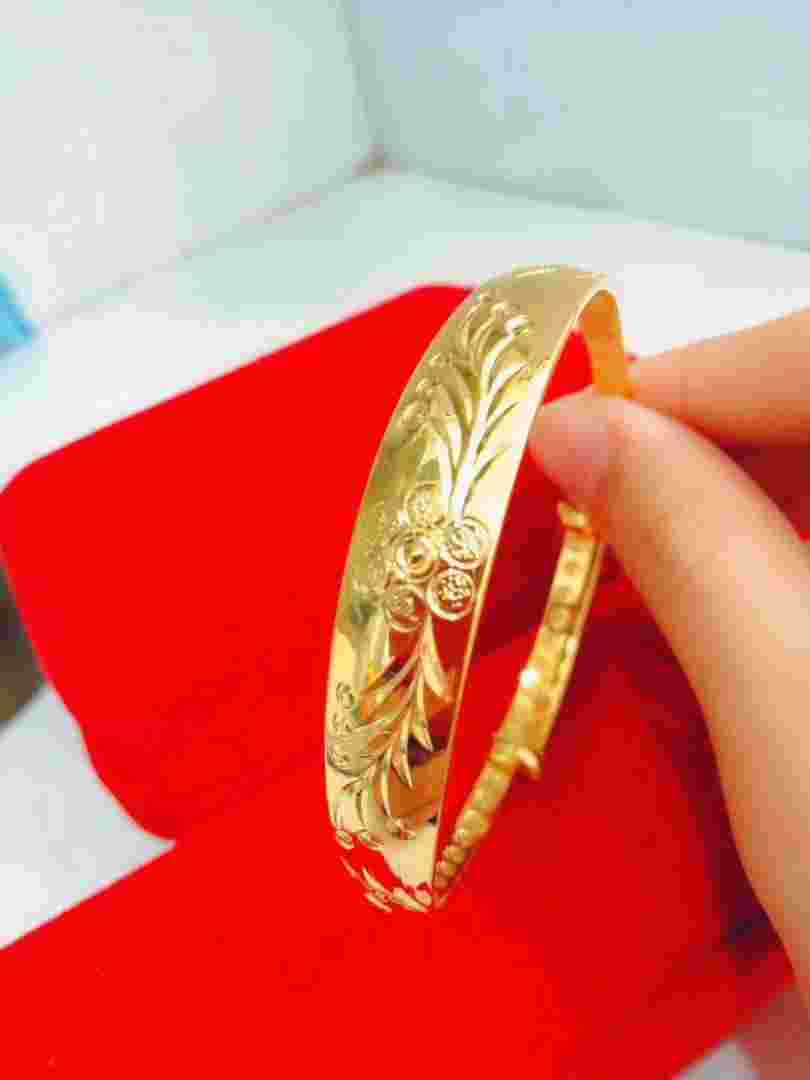 20克金手镯多粗图片欣赏,20克金手镯多粗图片-第1张图片-翡翠网
