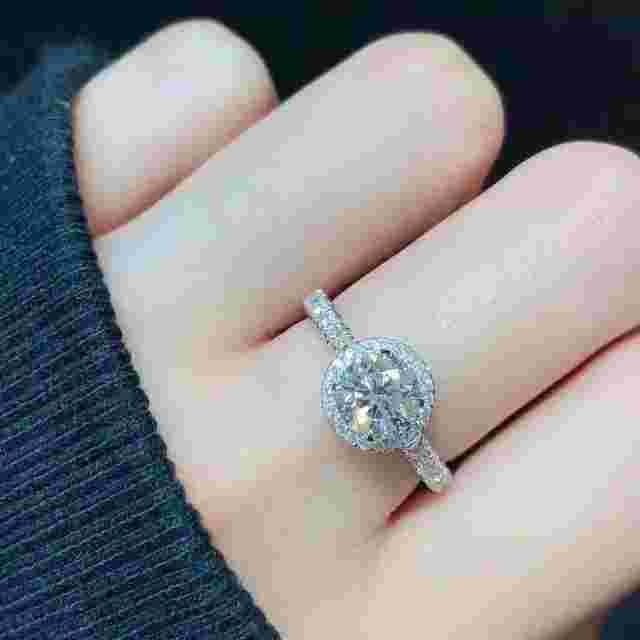 一克拉钻戒多少钱左右,一克拉钻戒多少钱左右周大福-第1张图片-翡翠网 一克拉钻戒多少钱左右,一克拉钻戒多少钱左右周大福-第1张图片-翡翠网