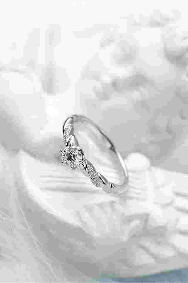 钻戒图片大全唯美图片高清,钻戒图片大全唯美图-第2张图片-翡翠网