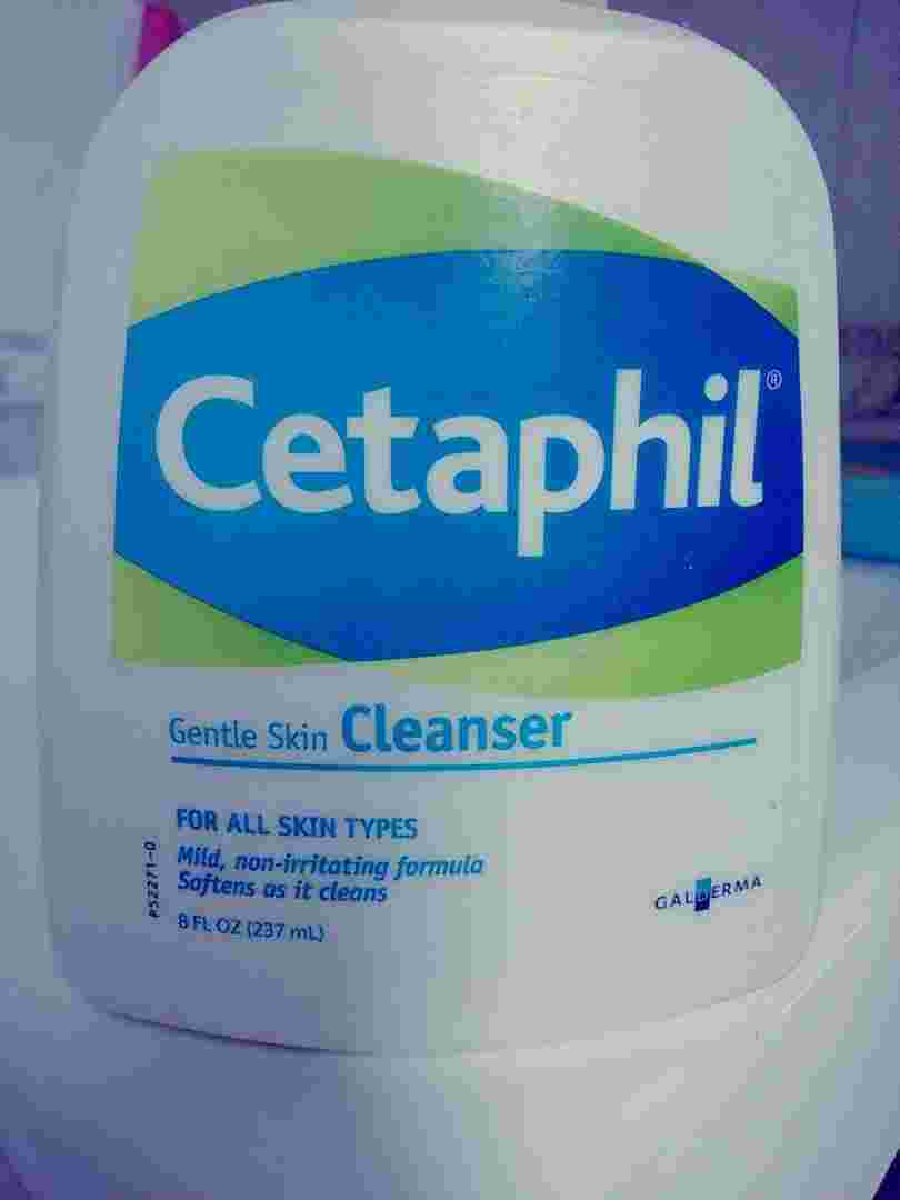 丝塔芙洗面奶,丝塔芙洗面奶是氨基酸还是皂基的-第1张图片-翡翠网