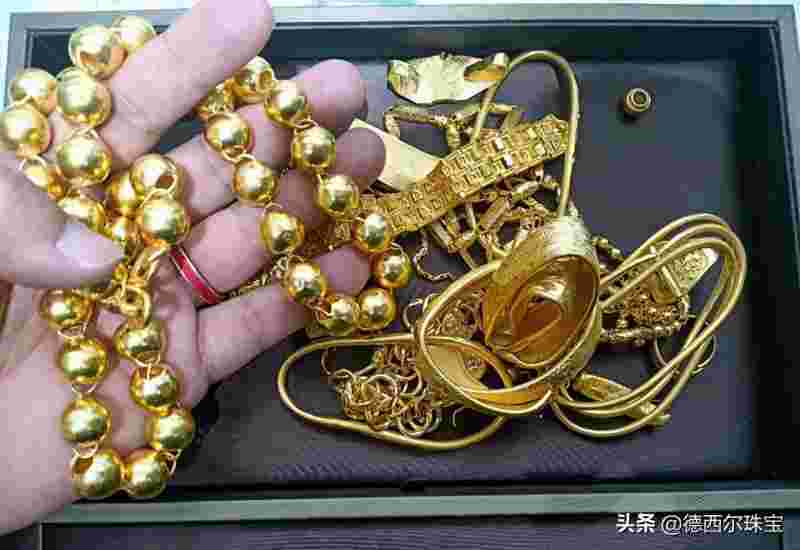 一万多的黄金项链能卖多少钱一万的黄金项链回收多少钱-第1张图片-翡翠网
